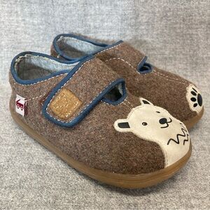 See Kai Run Cruz II Polar Bear Size 6 Toddler Shoes slipper sneaker Brown Blue
